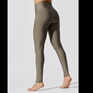 ALO YOGA high waisted “air lift” leggings - jungle